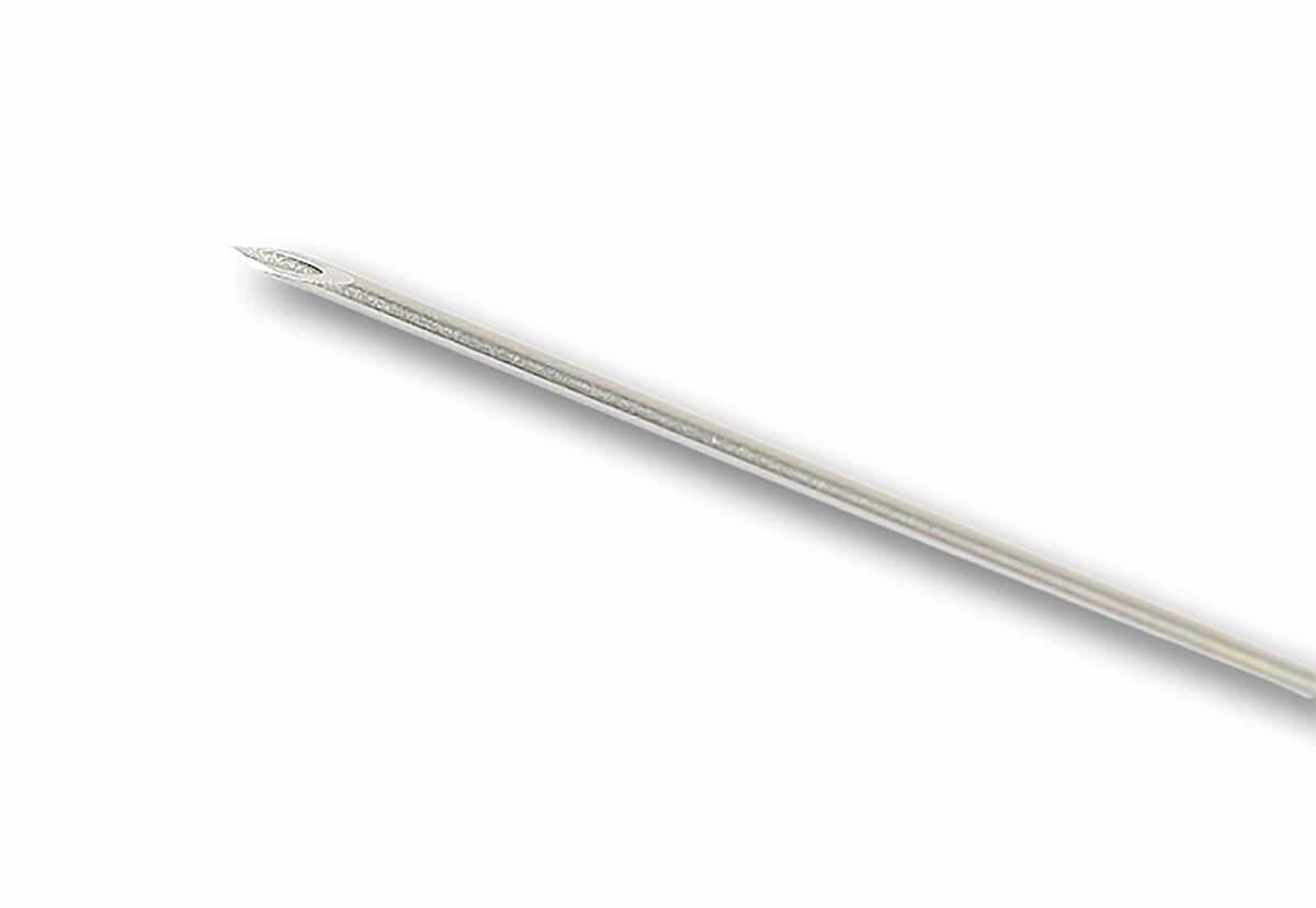 Close-up of Medline 30G × 1/2-inch hypodermic needle shaft and regular-bevel tip